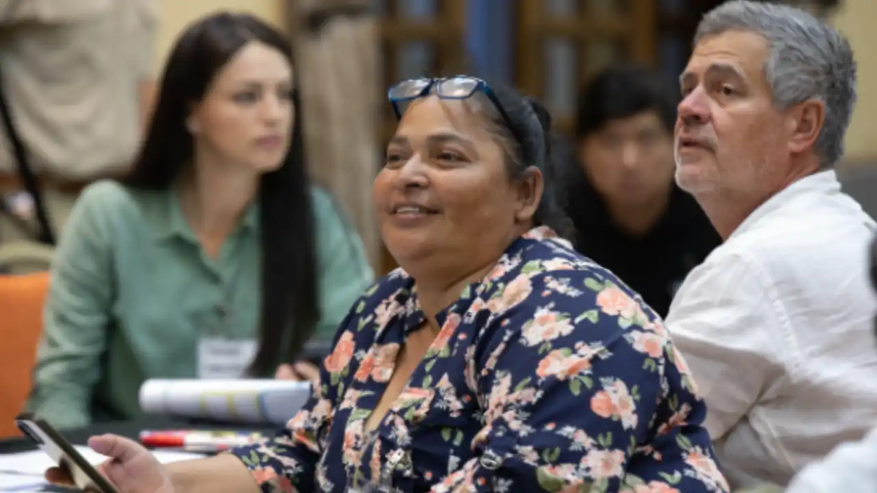 María Carrillo, miembro de la Asociación Ecoturística de Barra del Colorado Sur, Limón, durante su participación en el taller que reunió a actores de la pesca deportiva y turística de todo el país en octubre del 2025. Fotografía de Mónica Quesada Cordero / Cortesía de FECOP